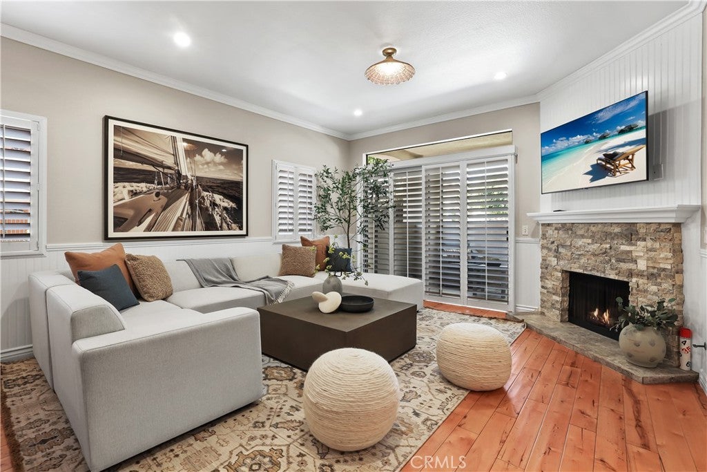 366 Villa Point DR