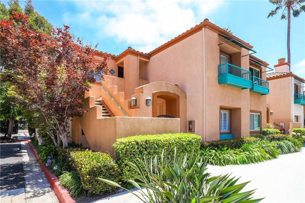 366 Villa Point DR