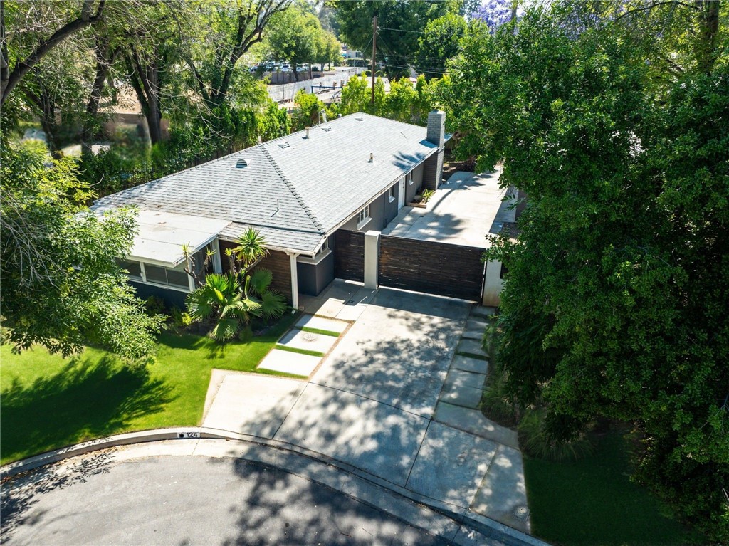 124 S Glengrove Avenue