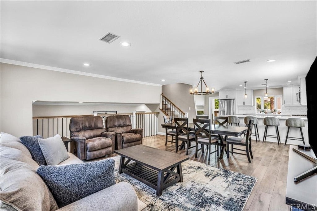 5925 E Tiber