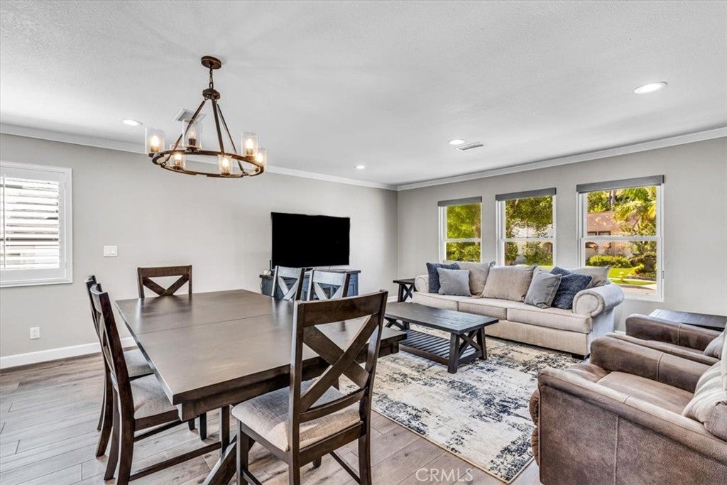 5925 E Tiber