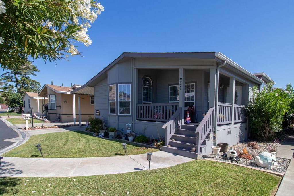 224 Chateau La Salle Drive 224