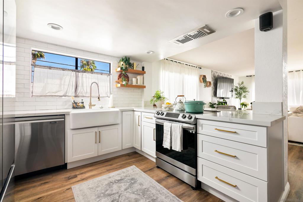 Pacific Beach - Residential