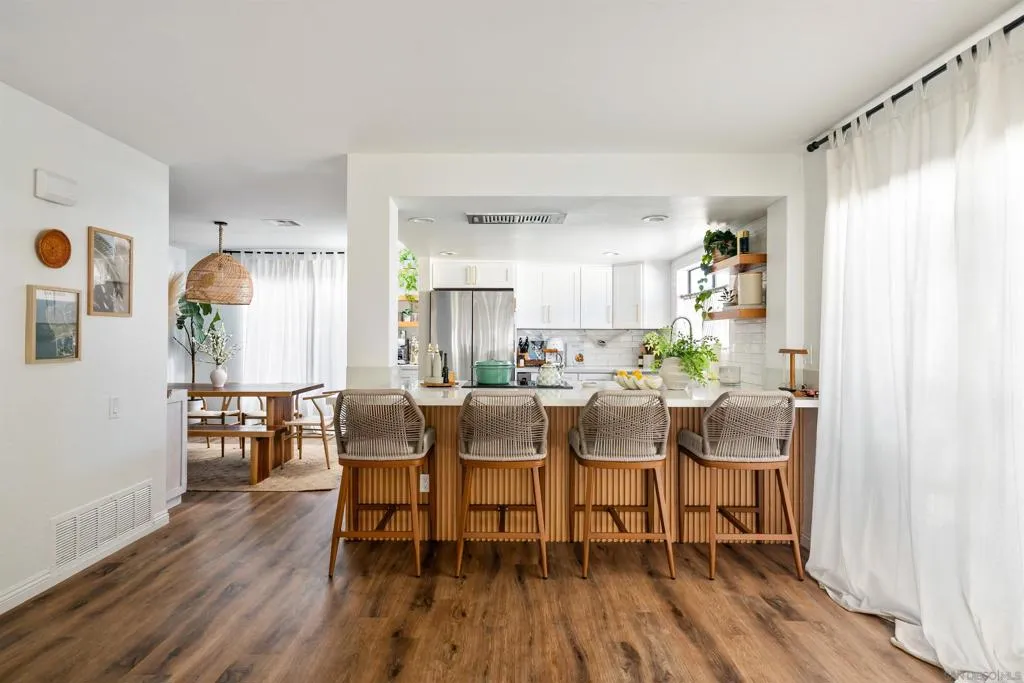 San Diego, California 92109, United States, 2 Bedrooms Bedrooms, ,3 BathroomsBathrooms,Residential,Active,233086