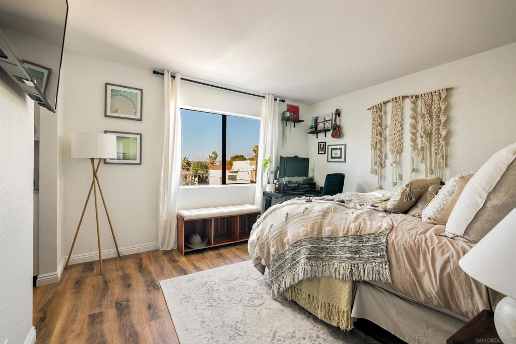 Pacific Beach - Residential