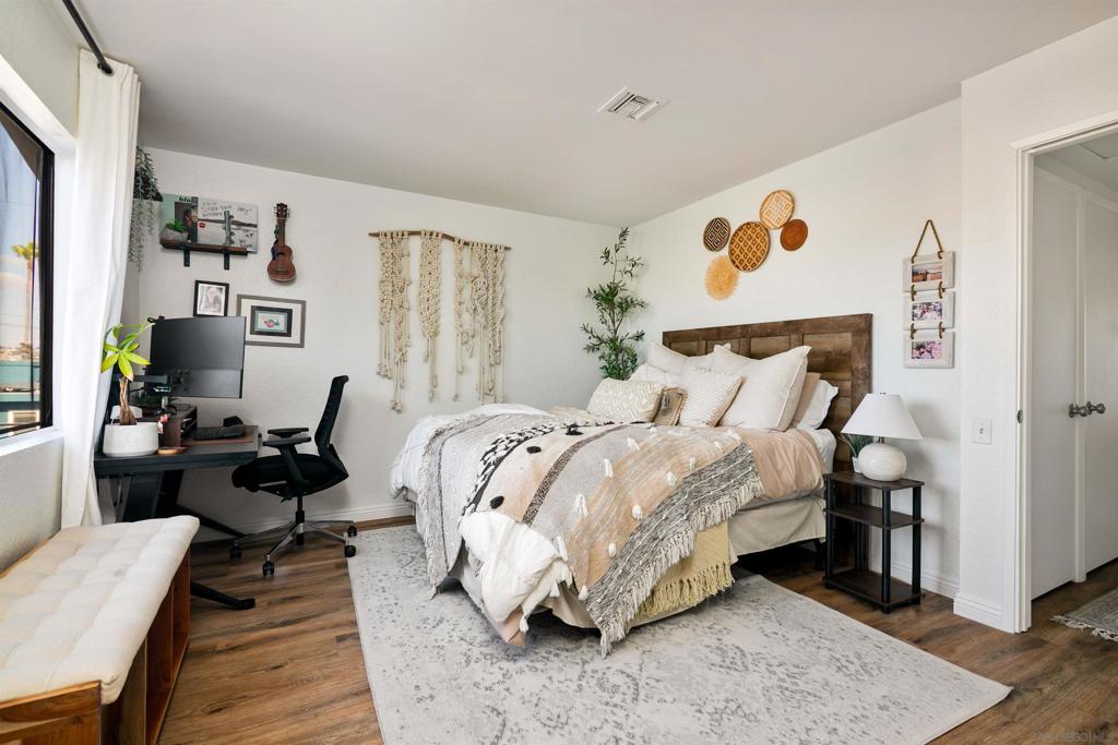 Pacific Beach - Residential