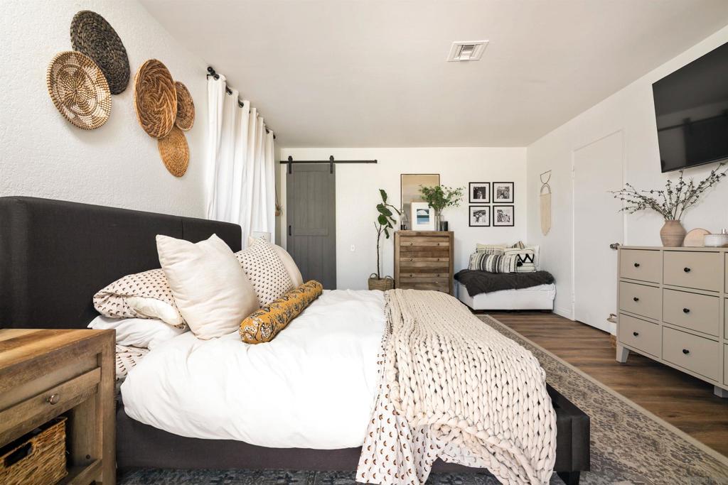 Pacific Beach - Residential
