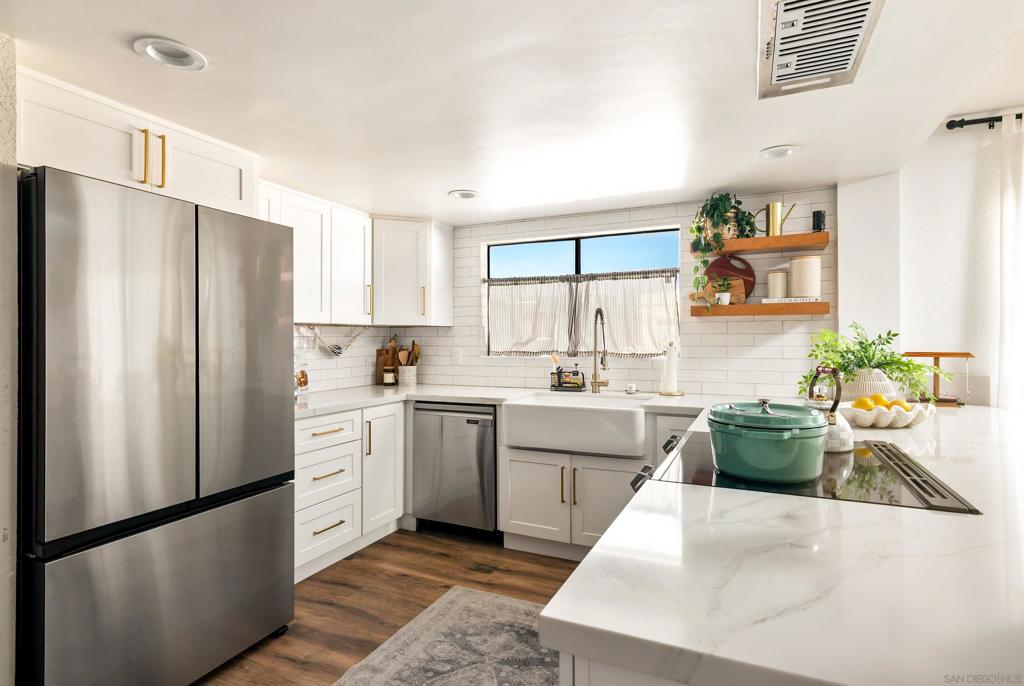 Pacific Beach - Residential