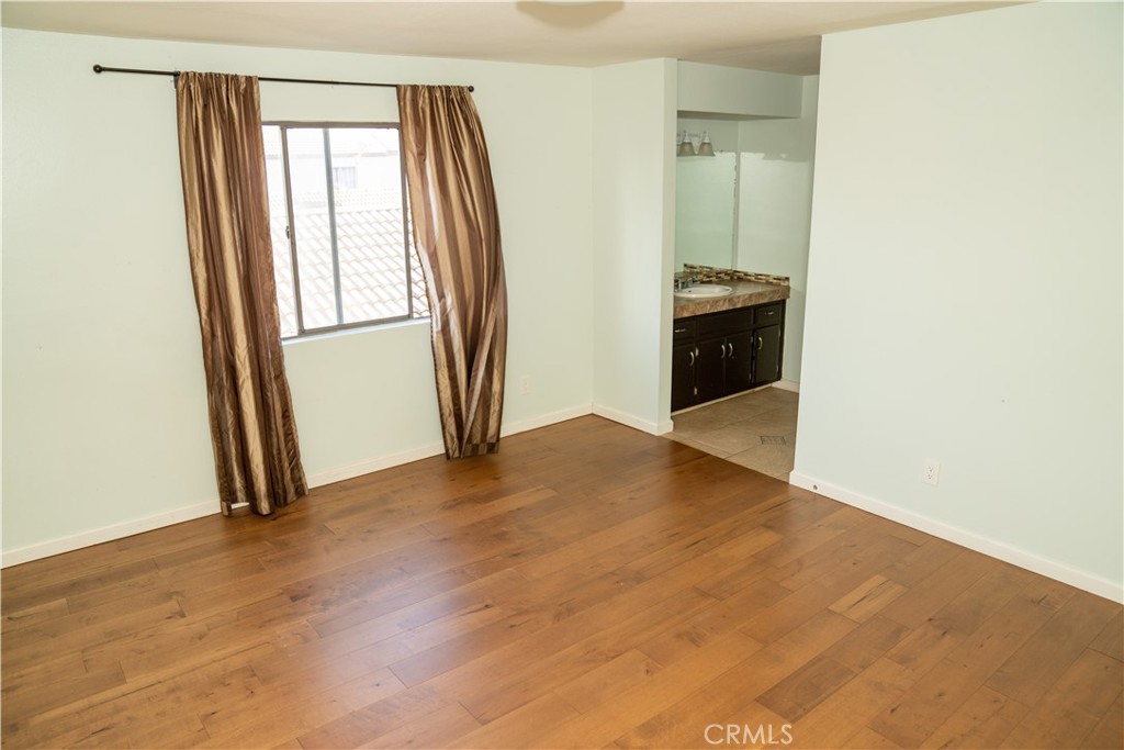 SM Northeast(910) - Residential