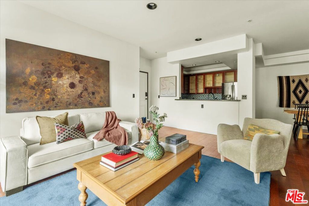 Photo of 417 S Westmoreland Avenue #404, Los Angeles, CA 90020 (MLS # 26732407)