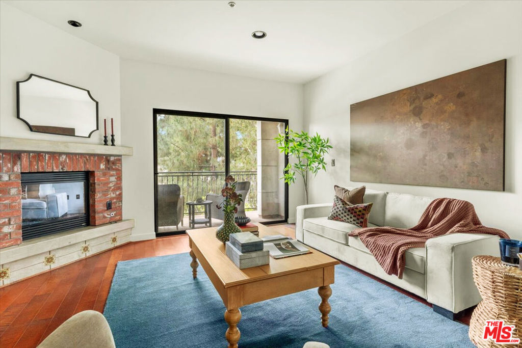 417 S Westmoreland Avenue 404