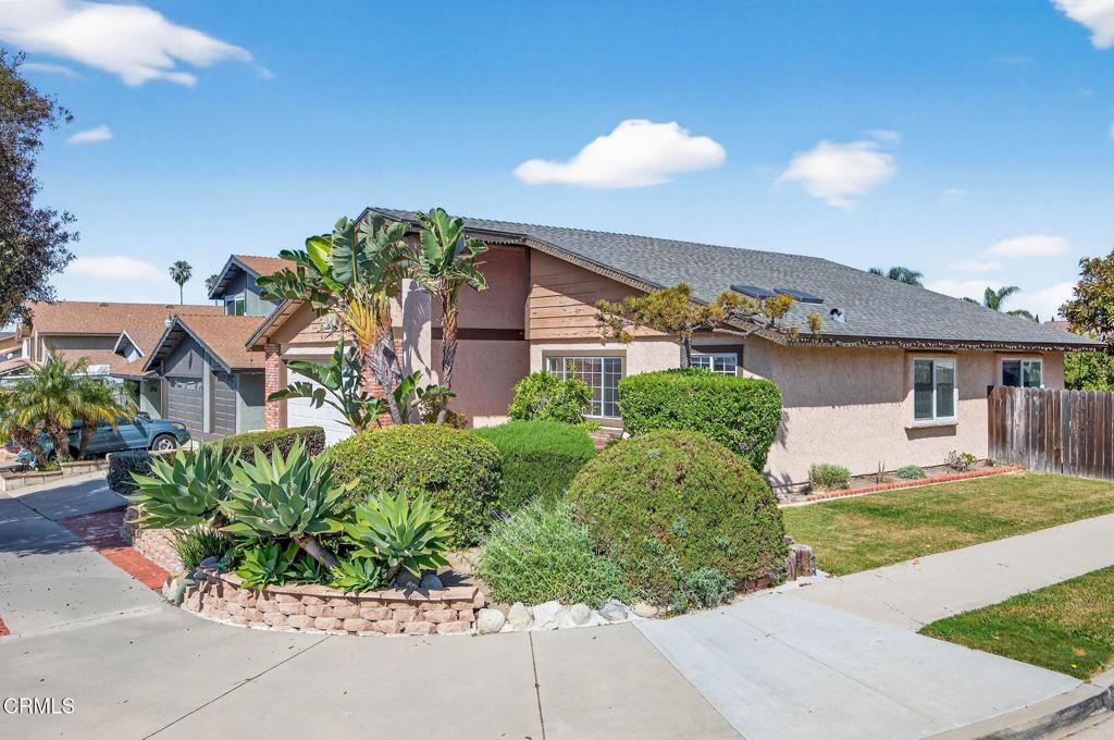 Photo of 901 Indigo Place, Oxnard, CA 93036 (MLS # V1-35218)