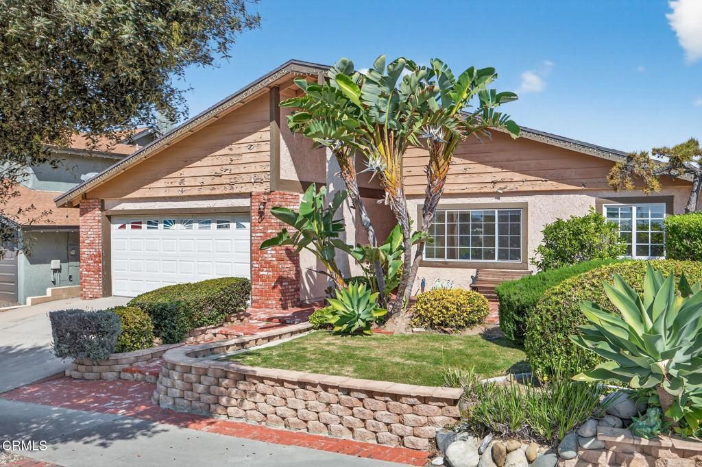 Photo of 901 Indigo Place, Oxnard, CA 93036 (MLS # V1-35218)