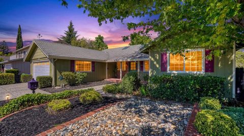 Photo of 500 Amherst Court, San Ramon, CA 94583 (MLS # ML82043881)