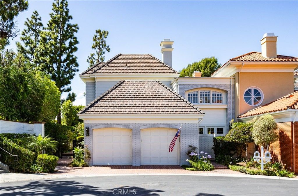 Photo of 2 Chatham Court, Newport Beach, CA 92660 (MLS # OC26090994)