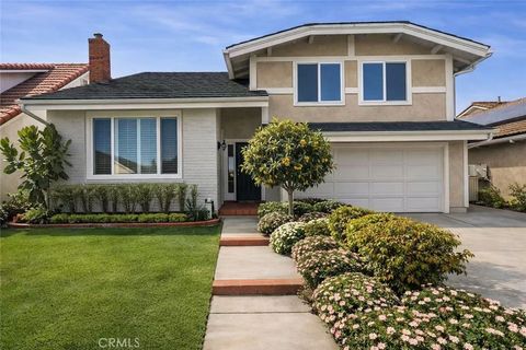 Photo of 4 Tory, Irvine, CA 92620 (MLS # OC26057633)