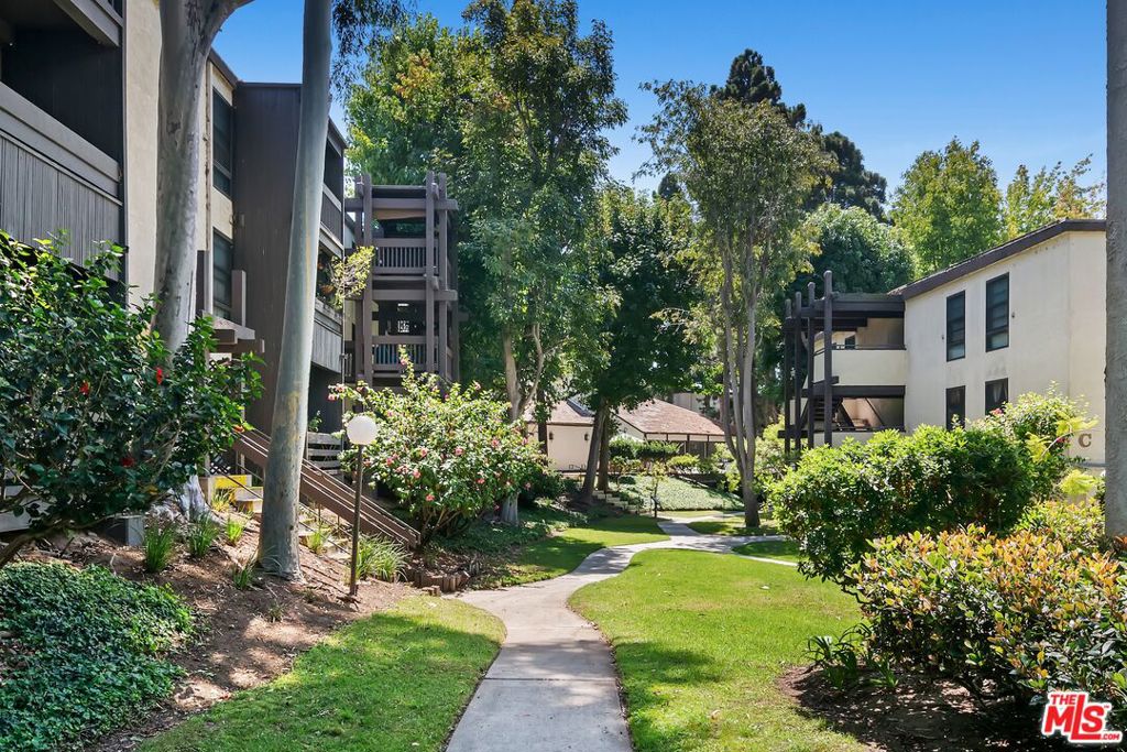 7742 Redlands Street D1046, Los Angeles CA 90293