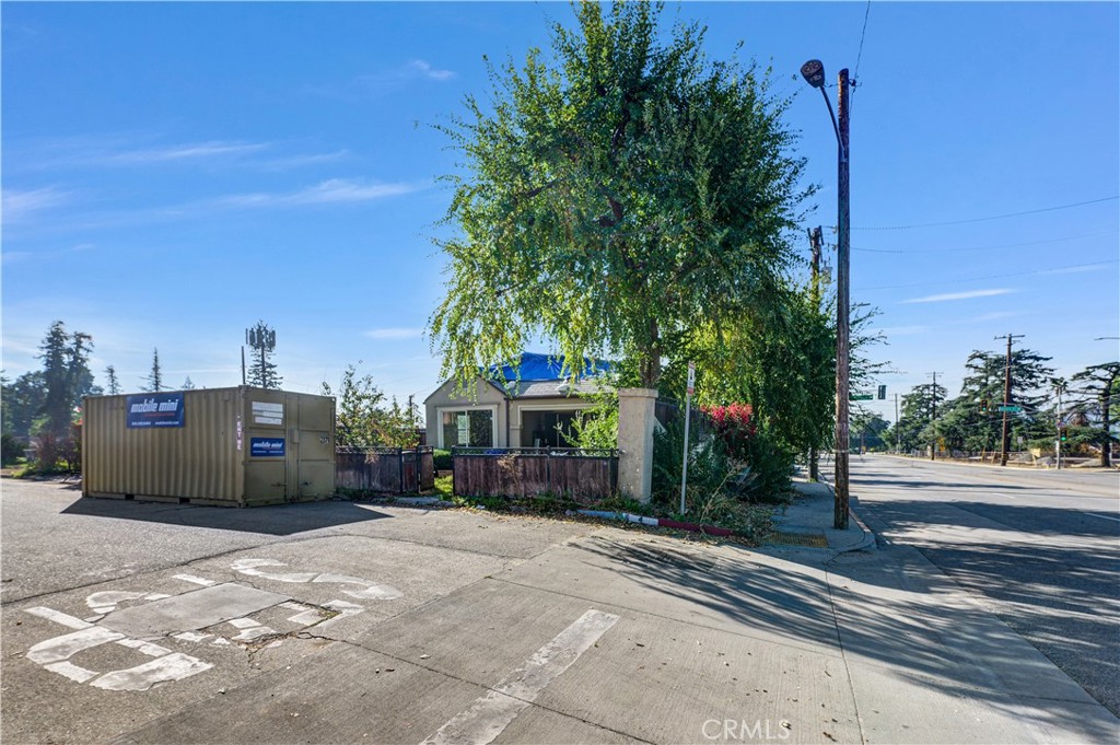 Properties 1 4 La Venezia Court