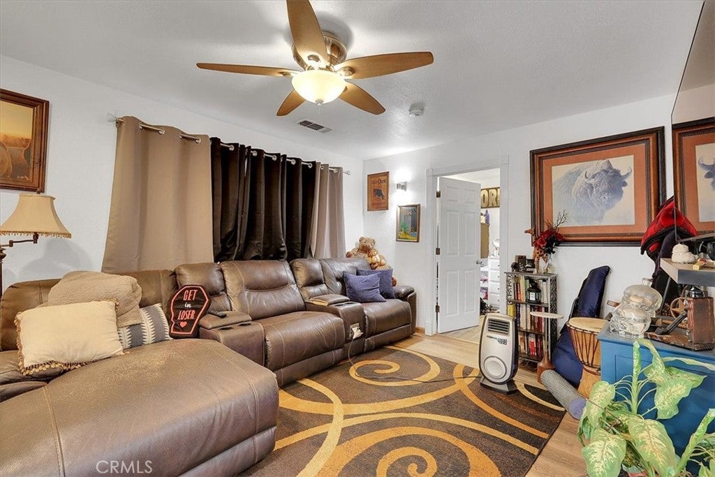 10790 Conifer