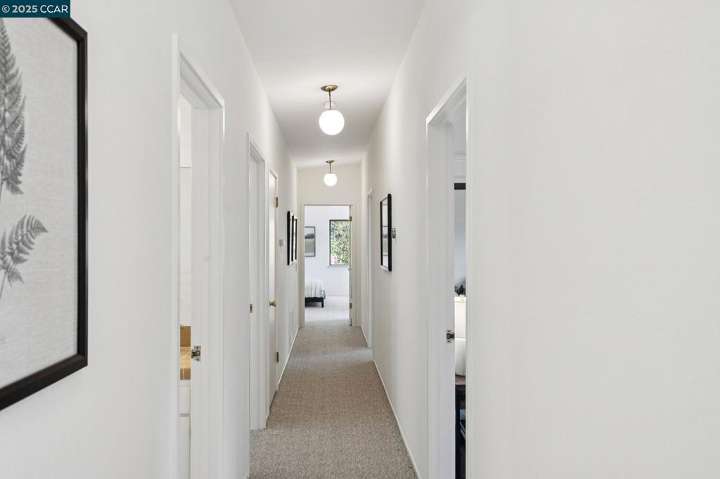 COUNTRY CLB AREA - Residential