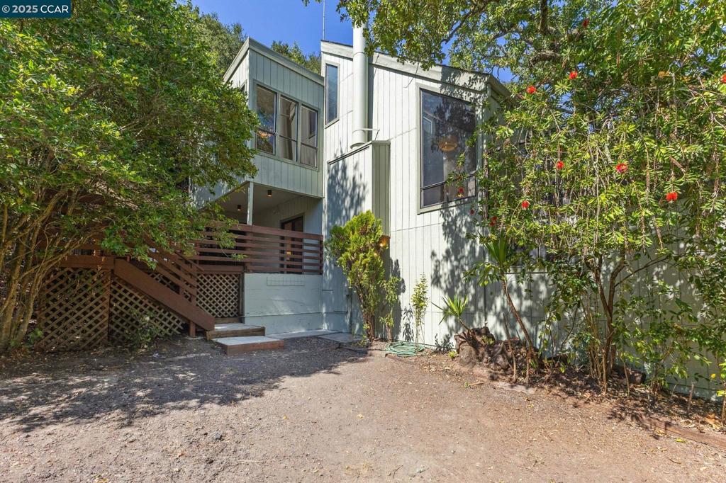 COUNTRY CLB AREA - Residential