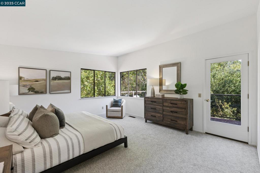 COUNTRY CLB AREA - Residential