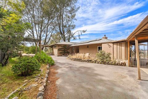 899 Van Horn Rd El Cajon CA 92019