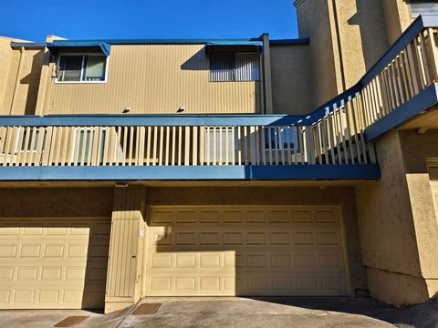 Photo of 1005 Imperial PL Pl, Hayward, CA 94541 (MLS # 41122242)