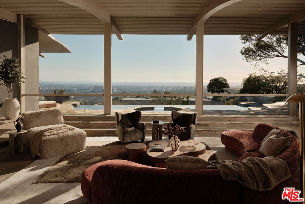 Photo of 624 Cole Place, Beverly Hills, CA 90210 (MLS # 25568099)