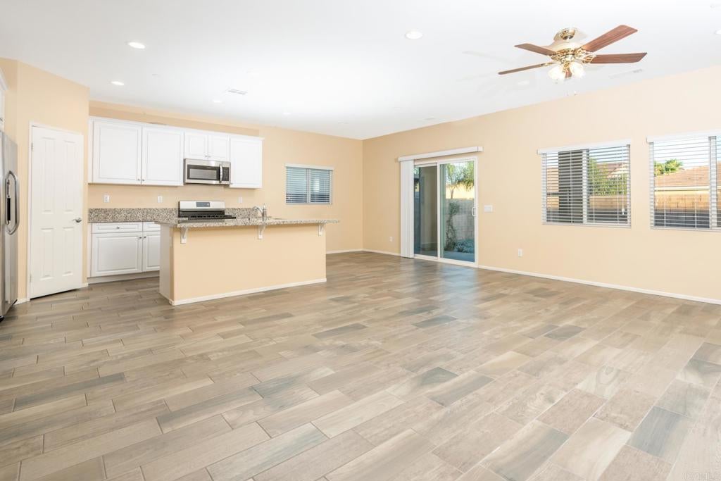 26349 Leos Trail