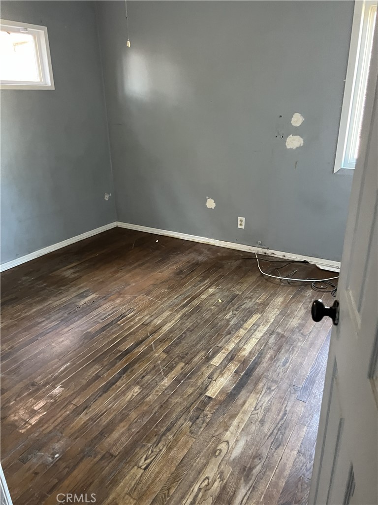 1505 W 220th