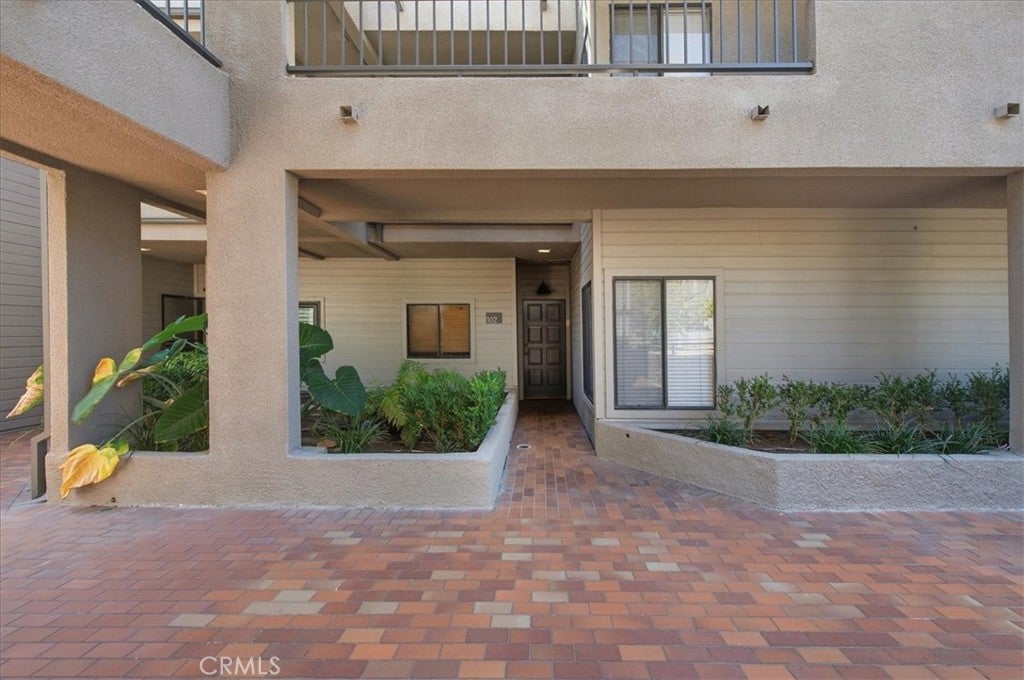 1310 E Orange Grove BLVD
