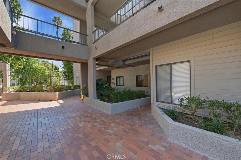 1310 E Orange Grove 102