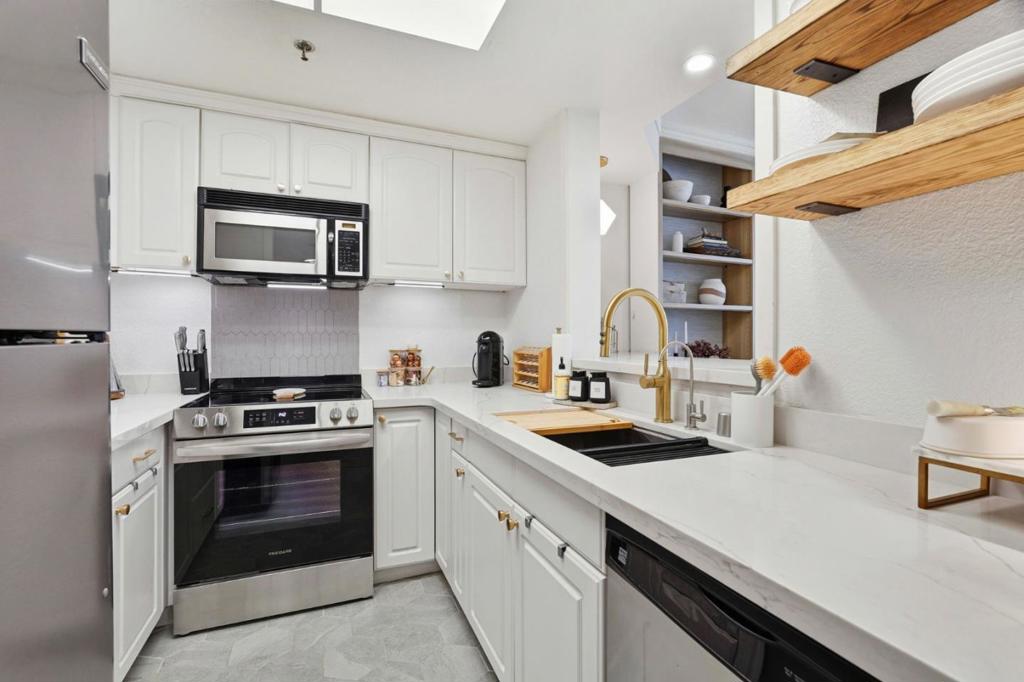 411 Park Avenue 106