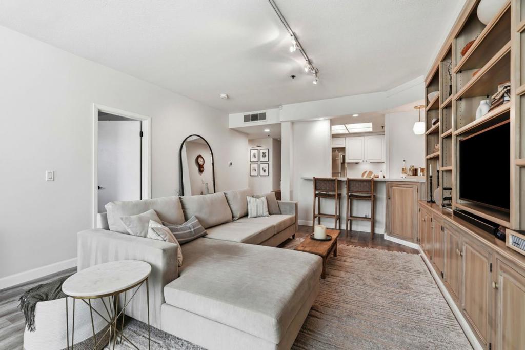 411 Park Avenue 106