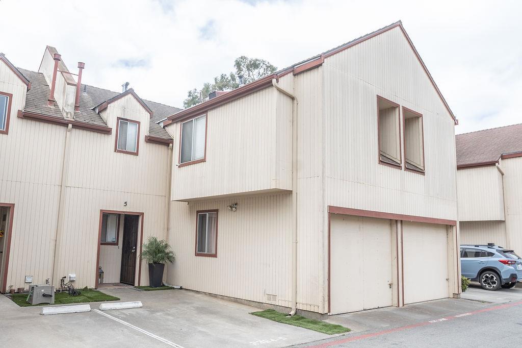 2364 N Main Street 5