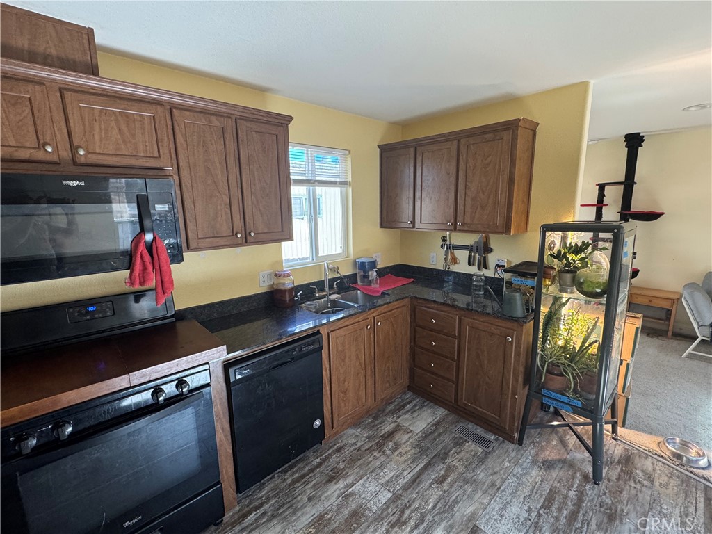 17820 Lakewood Boulevard 3