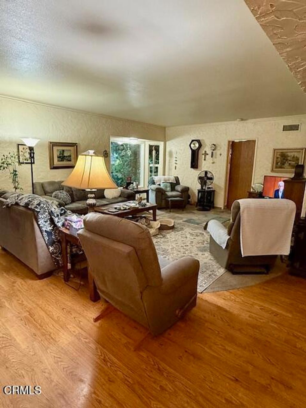 Photo of 1122 Camille Drive, Ojai, CA 93023 (MLS # V1-33552)