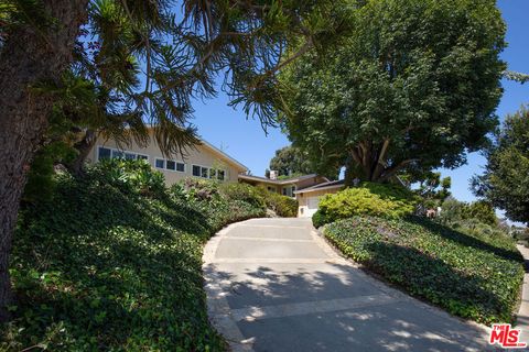 14929 La Cumbre Drive Pacific Palisades CA 90272