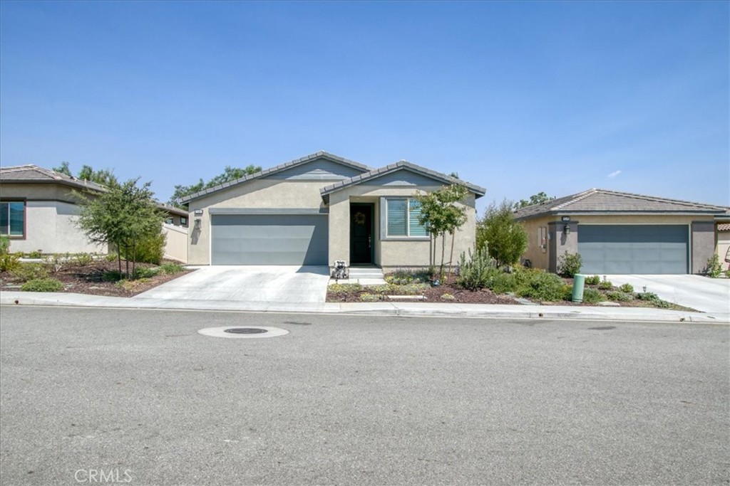 Beautiful 2-Bedroom + Den Home in Premier 55+ Community!
This bright, wide-open floor plan features 2 bedrooms, 2 bathrooms, and a versatile den. A wide entry hallway leads to spacious rooms and a welcoming backyard retreat with a covered patio—perfect for relaxing or entertaining.
Located in a vibrant 55+ community, you’ll enjoy top-tier amenities including pickleball courts, resort-style pools with BBQ and TV areas, and a stunning clubhouse offering entertainment spaces, mountain views, a fully equipped gym, and conference rooms.
Conveniently situated near Palm Springs, shopping, dining, and medical offices—with major cities, airports, and tourist destinations less than an hour away. This rapidly growing area is quickly becoming the next big destination!