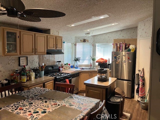 1030 E Avenue S 38