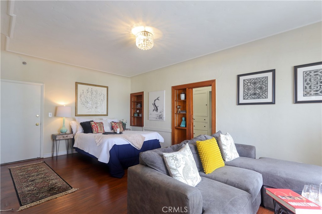 800 E Ocean Boulevard 504