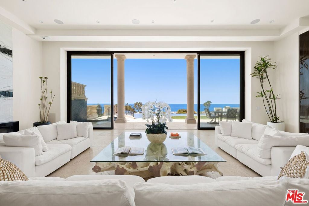 22435 Pacific Coast Highway
