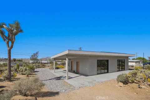 Photo of 60194 La Mirada Trail, Joshua Tree, CA 92252 (MLS # JT26164394)
