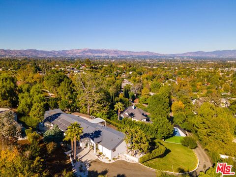 19536 Wells Drive Tarzana CA 91356