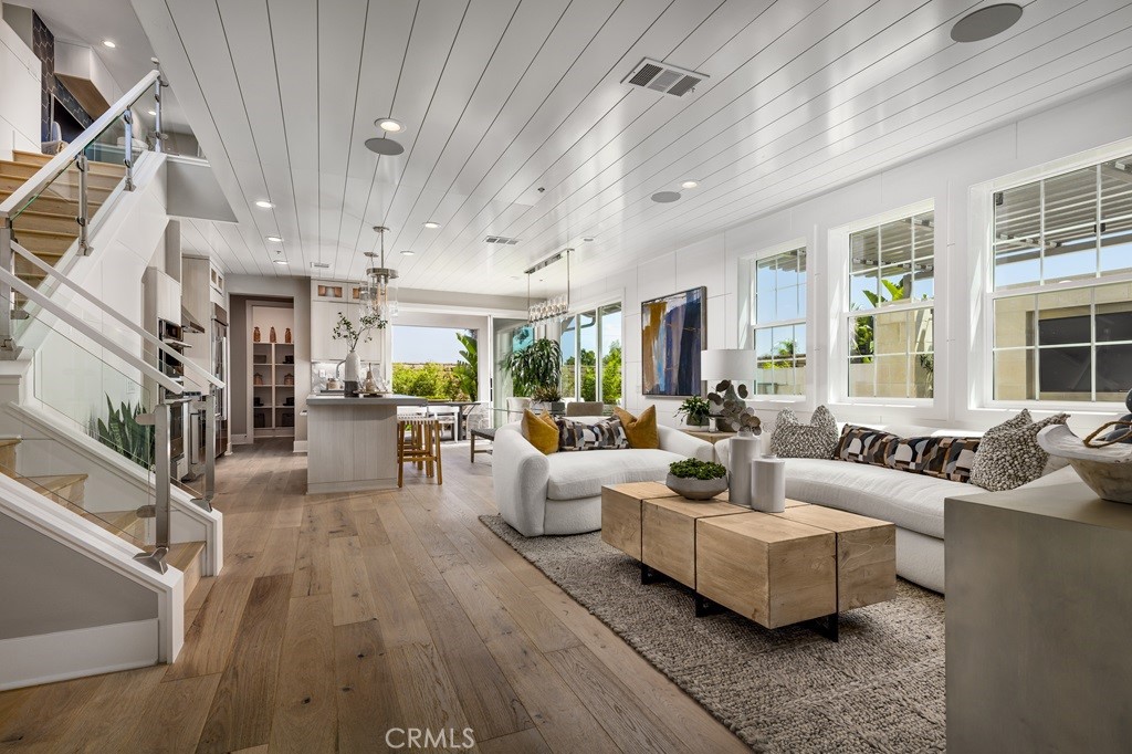 Vista Rose - Residential
