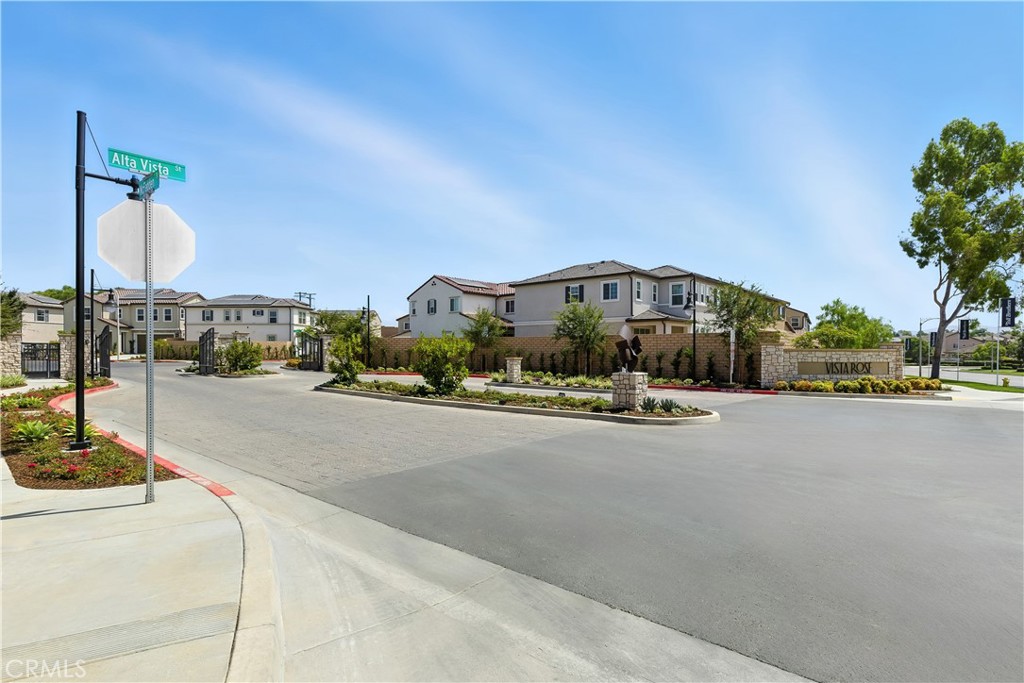 Vista Rose - Residential