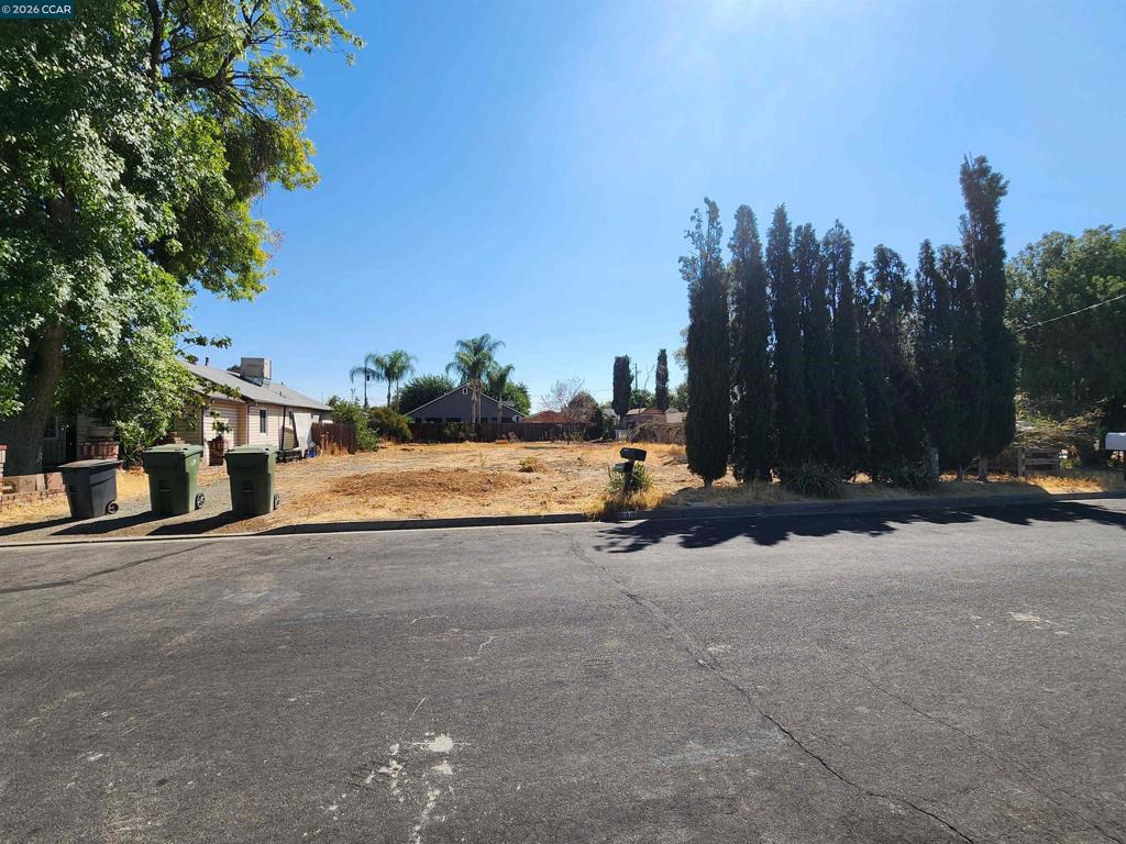 Photo of 730 Bramhall St, Brentwood, CA 94513 (MLS # 41150905)