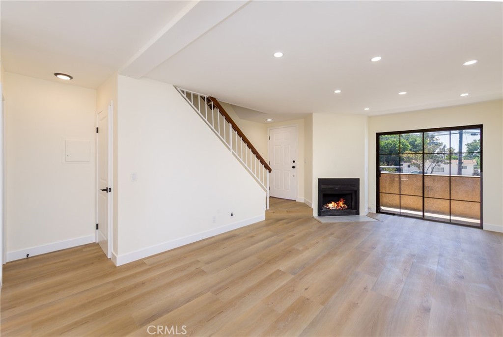 15035 Nordhoff Street 115