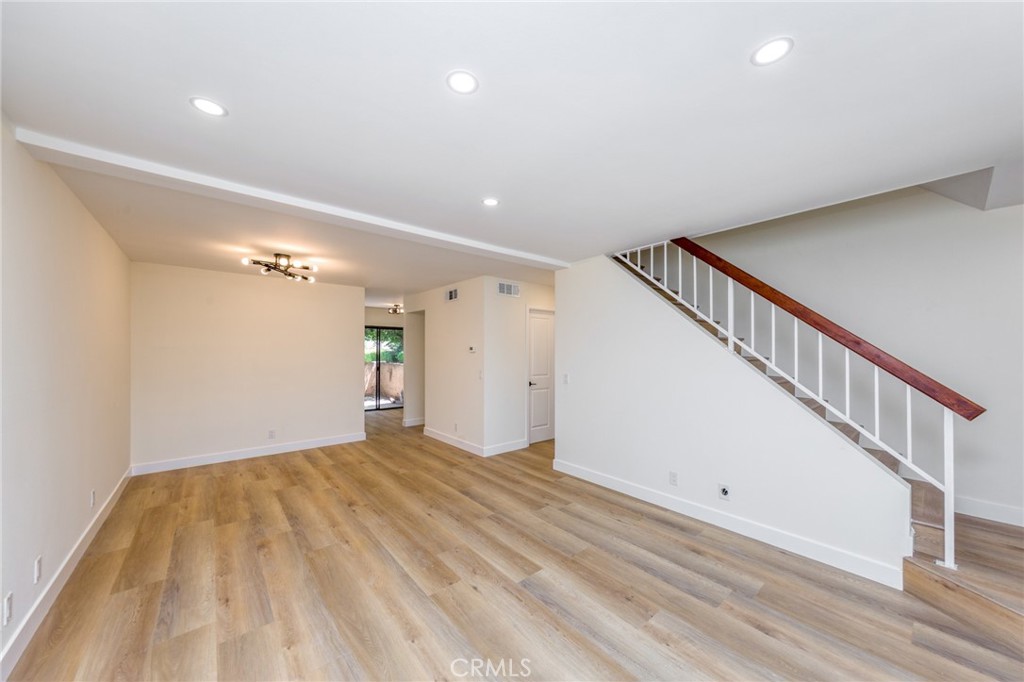 15035 Nordhoff Street 115